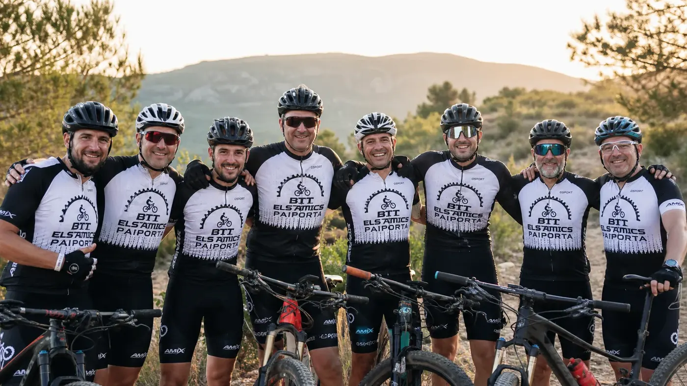 Equipación ciclista BTT Els Amics
